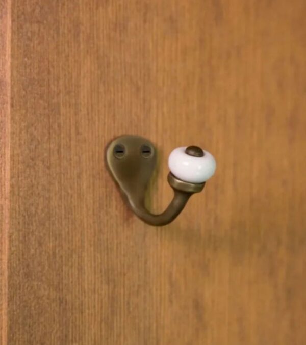 CLOTH HOOK - Image 3