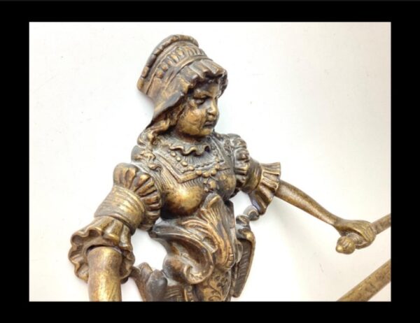 MADAM TOWEL HOLDER BRASS - Image 3