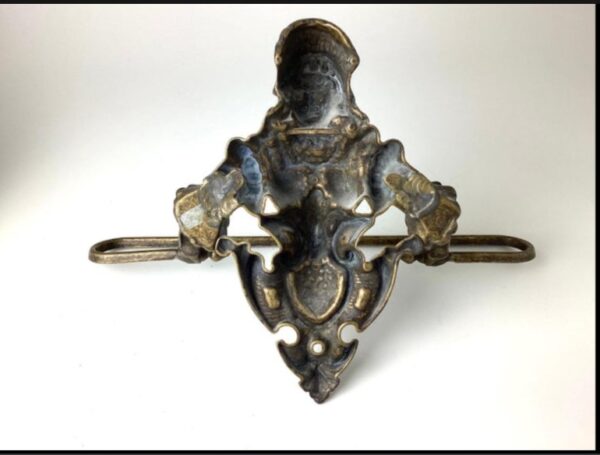 MADAM TOWEL HOLDER BRASS - Image 2