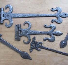 DECORATIVE CAST IRON LARGE GATE HINGE